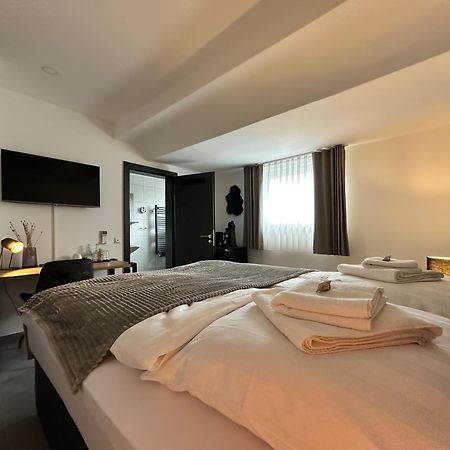 1 Bett Zimmer In Ehemaligen Hotel Ζίγκεν Εξωτερικό φωτογραφία